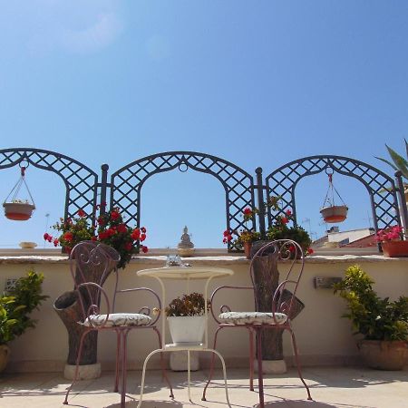 3 Archi B&B Trani Exterior photo